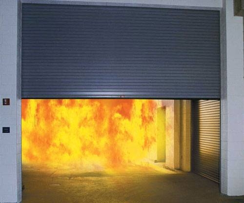 Có nên lắp cửa cuốn chống cháy cho nhà xưởng?