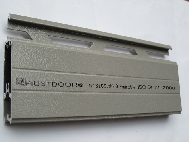 ✅ AUSTDOORCARE ✅Cửa cuốn Austdoor A49i - dày 0.9 - 1.1 mm GIÁ 2.670.000VNĐ/m2